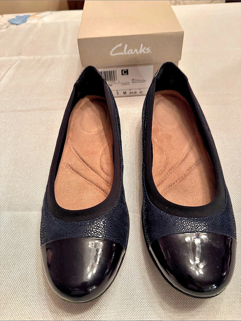 Clarks Neenah Garden Navy Blue Flats US 9 M. Good condition.